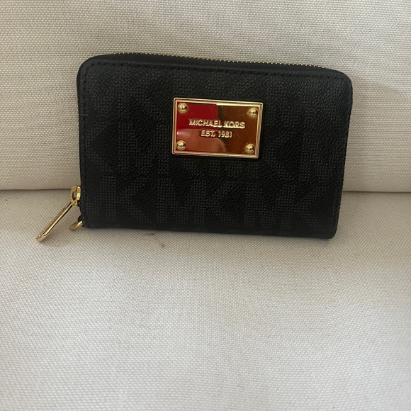 Michael Kors Handbags - Michael Kors Compact Wallet